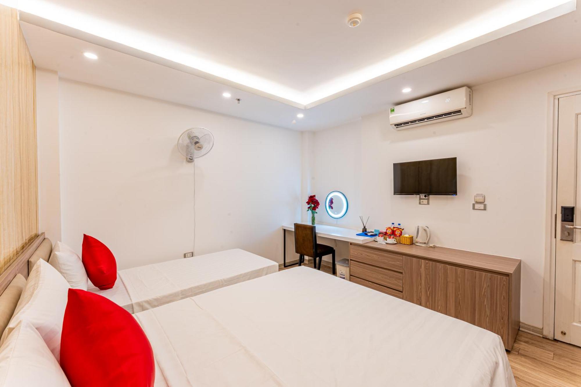 Moon Hotel 26 Do Quang Ханой Екстер'єр фото